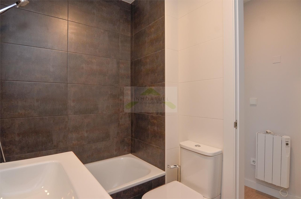 Foto 10 A ESTRENAR .- Piso exterior de 62m2 con garaje y trastero, Ayuntamiento de Carral.- 