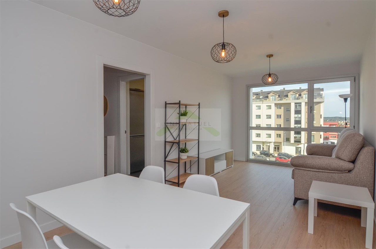 Foto 1 A ESTRENAR .- Piso exterior de 62m2 con garaje y trastero, Ayuntamiento de Carral.- 