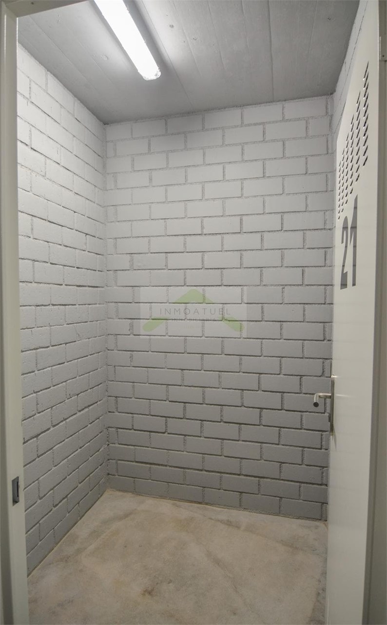 Foto 25 A ESTRENAR .- Piso exterior de 62m2 con garaje y trastero, Ayuntamiento de Carral.- 