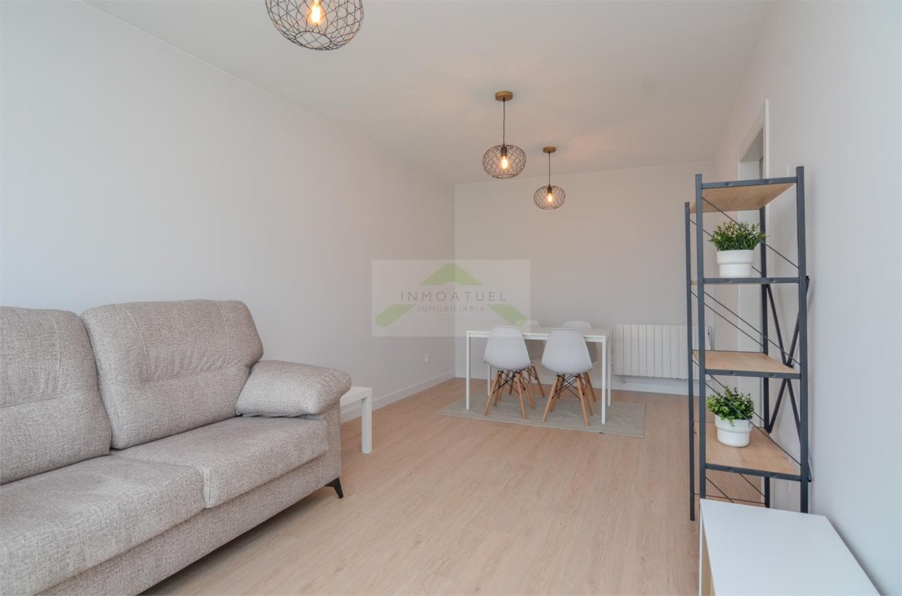 Foto 4 A ESTRENAR .- Piso exterior de 62m2 con garaje y trastero, Ayuntamiento de Carral.- 