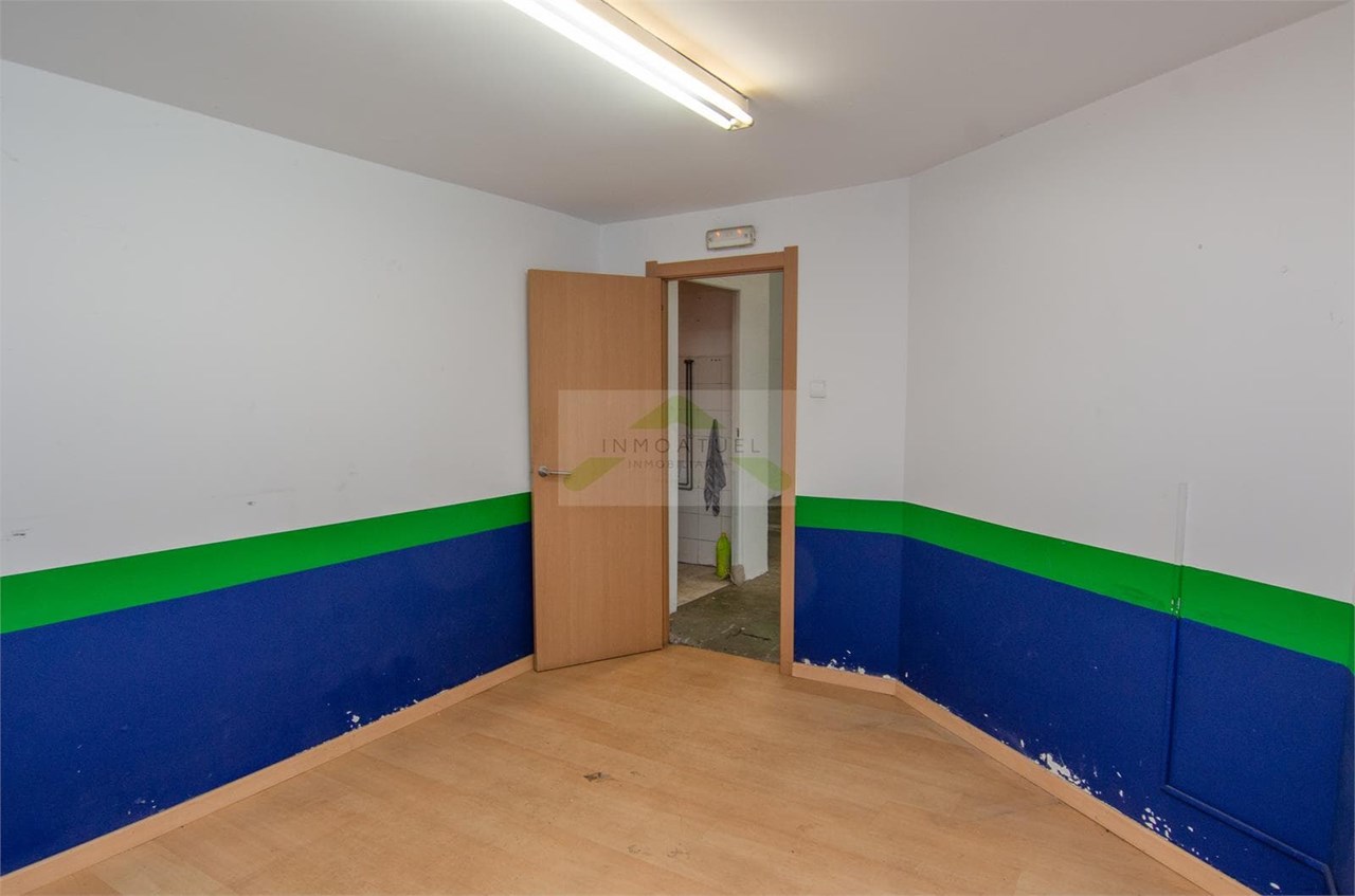 Foto 12 Alquiler de Nave Industrial en A Grela – 190 m²