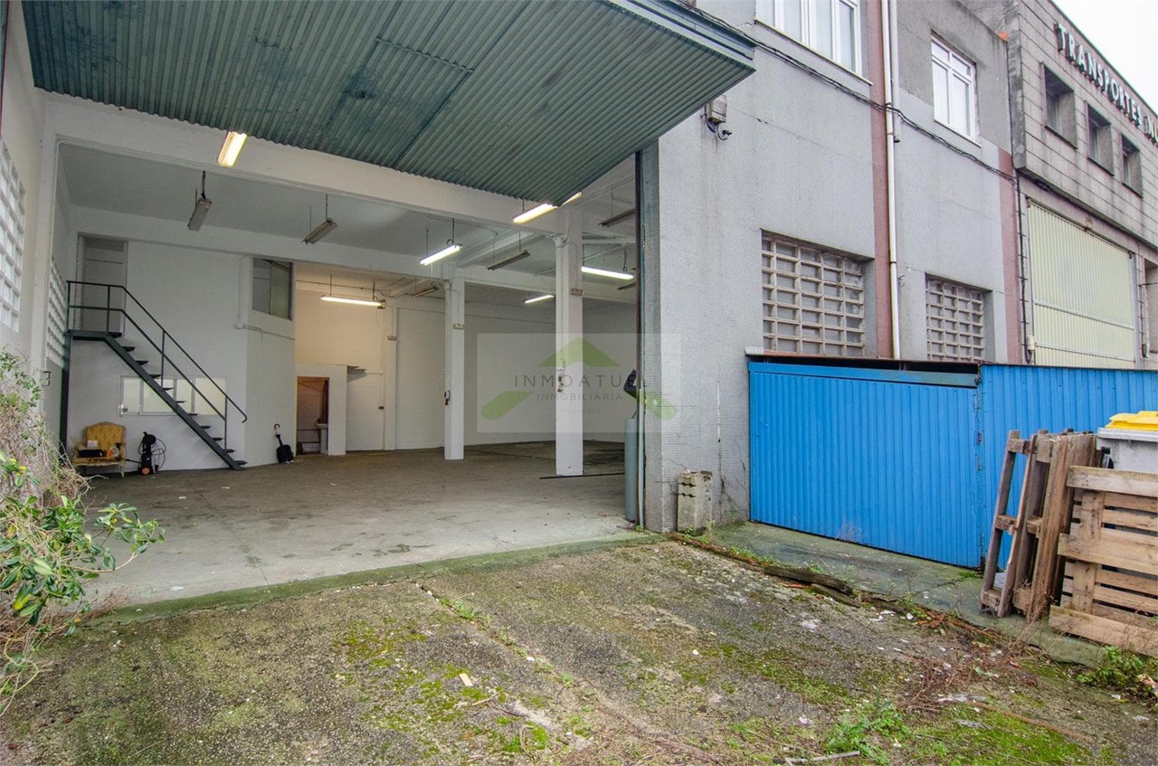 Foto 2 Alquiler de Nave Industrial en A Grela – 190 m²