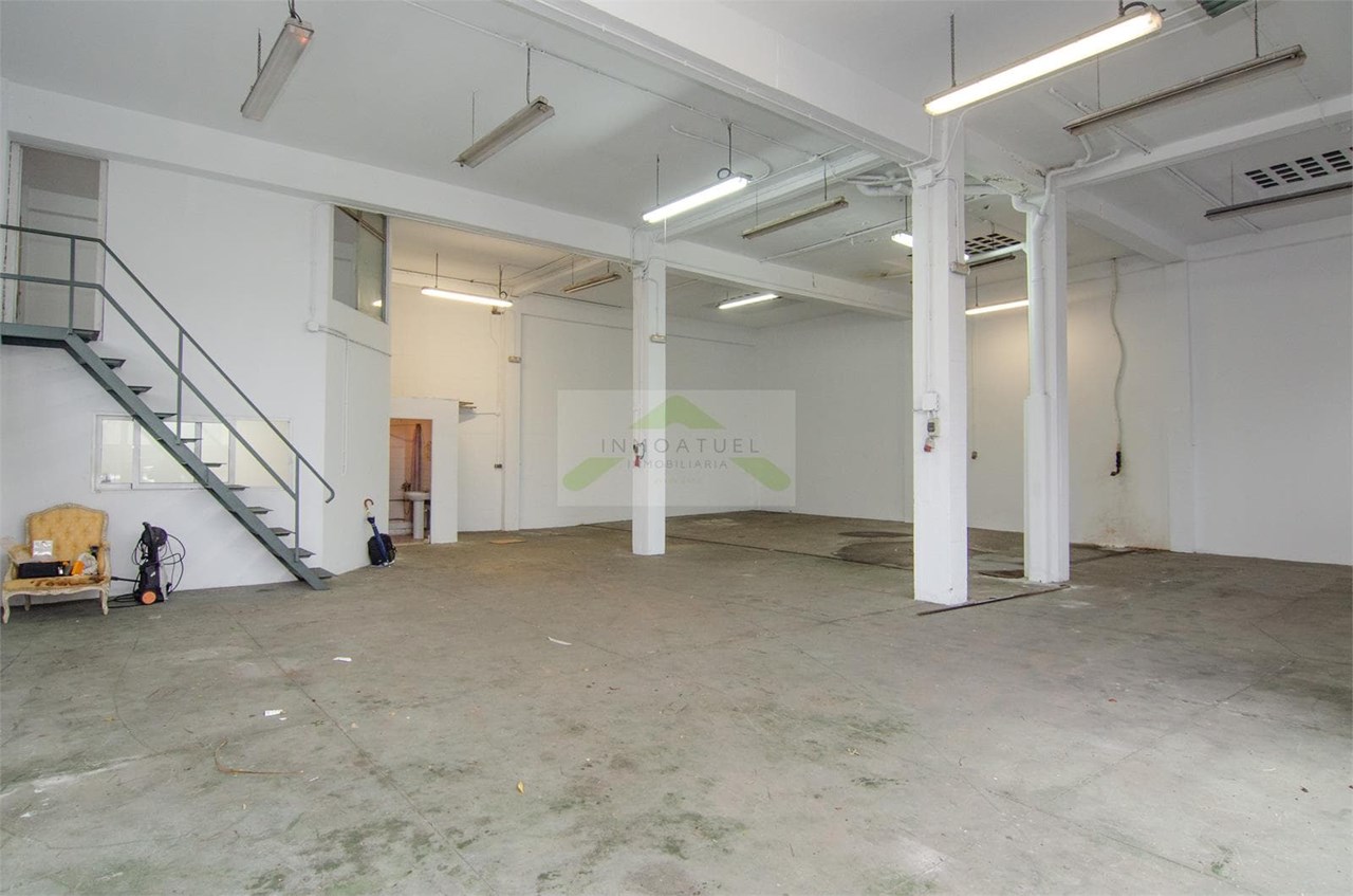 Foto 5 Alquiler de Nave Industrial en A Grela – 190 m²