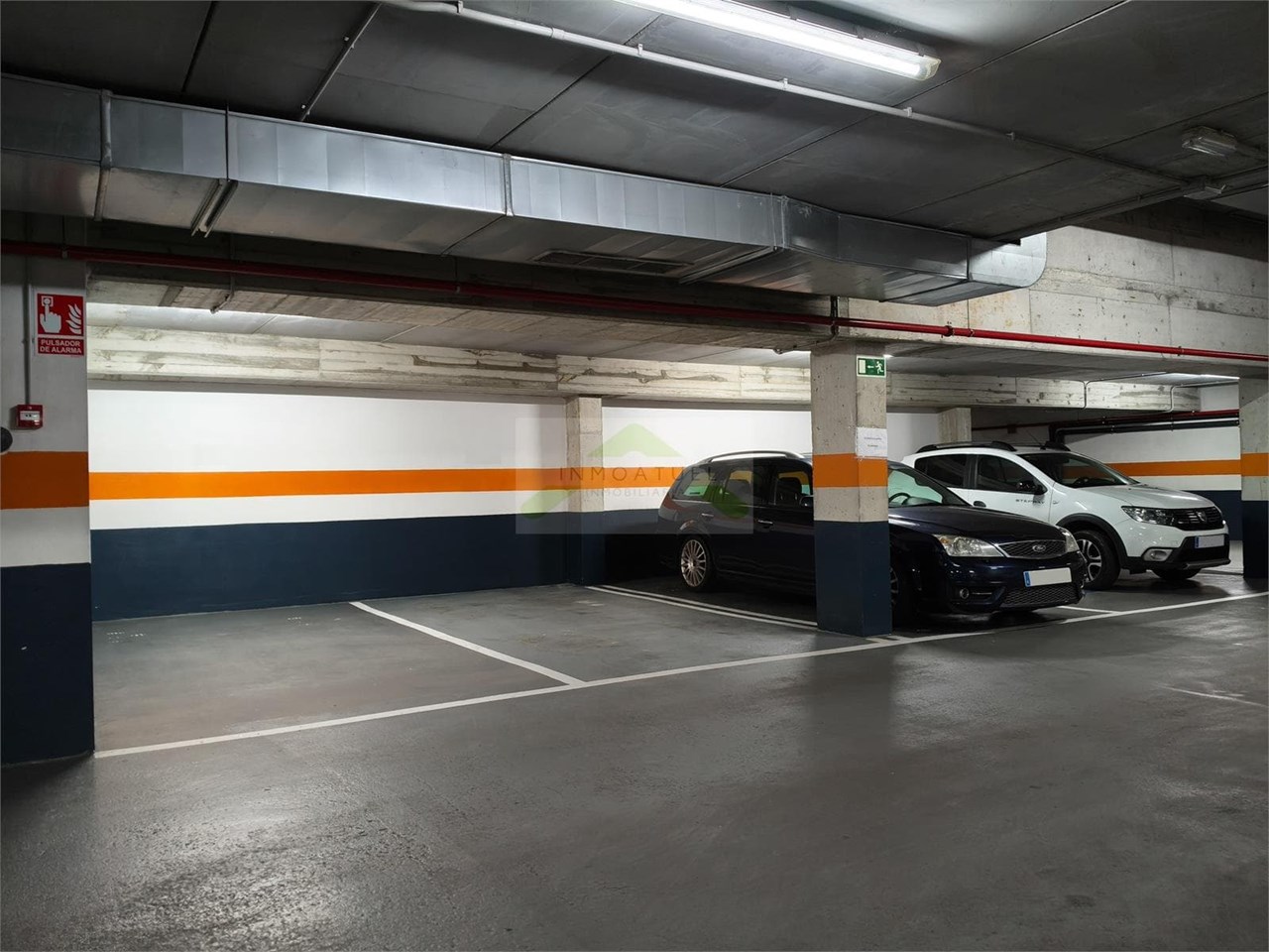 Foto 2 Alquiler de plaza de garaje ubicada en Parroquia de San Rosendo, zona Sagrada Familia.