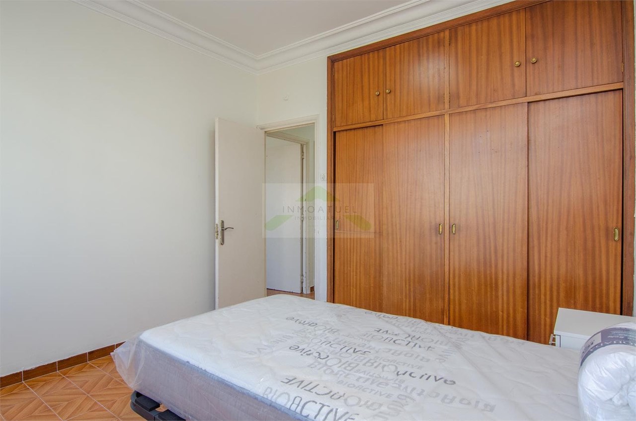 Foto 21 ALQUILER DE TEMPORADA.- Piso muy luminoso de 73m2, zona Mallos (Av.Arteixo)