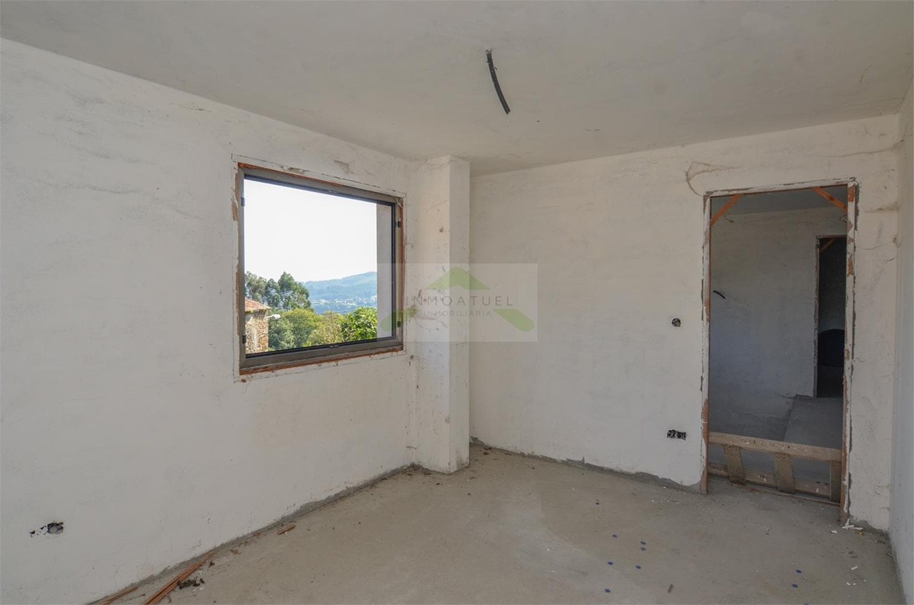 Foto 14 Casa de 88m2 + finca de 486m2, zona Xontes - Carral (A Coruña).- 
