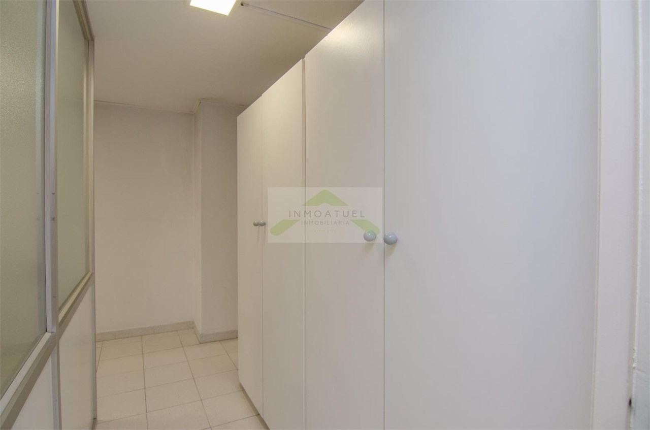 Foto 15 Entreplanta de 127m² con Garaje en Ronda de Outeiro – Ideal Negocio o Academia.