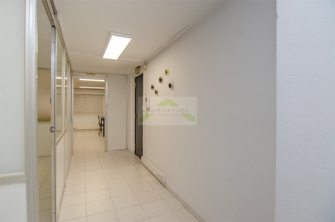 Foto 17 Entreplanta de 127m² con Garaje en Ronda de Outeiro – Ideal Negocio o Academia.
