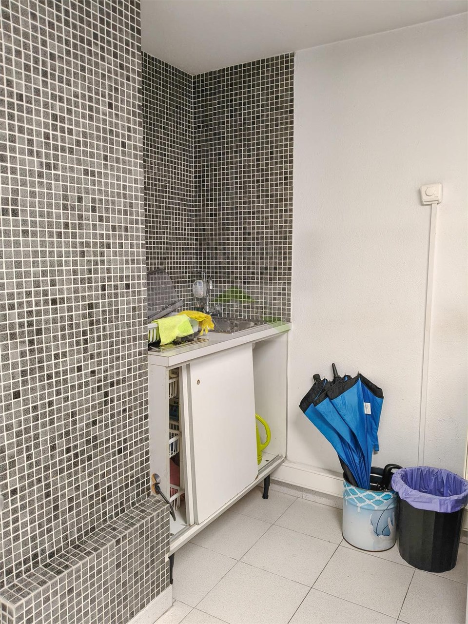 Foto 20 Entreplanta de 127m² con Garaje en Ronda de Outeiro – Ideal Negocio o Academia.