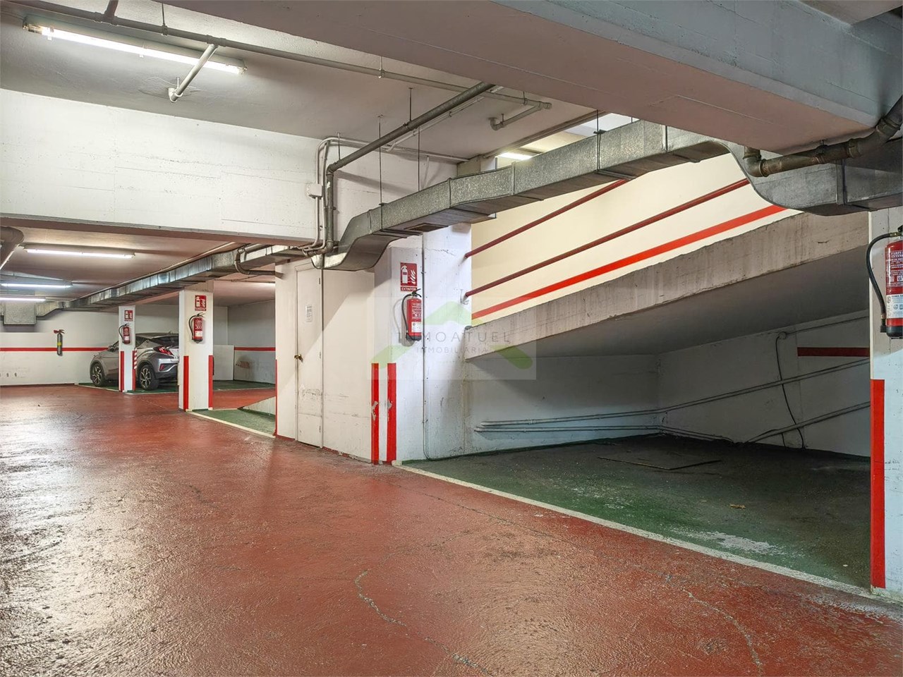 Foto 22 Entreplanta de 127m² con Garaje en Ronda de Outeiro – Ideal Negocio o Academia.