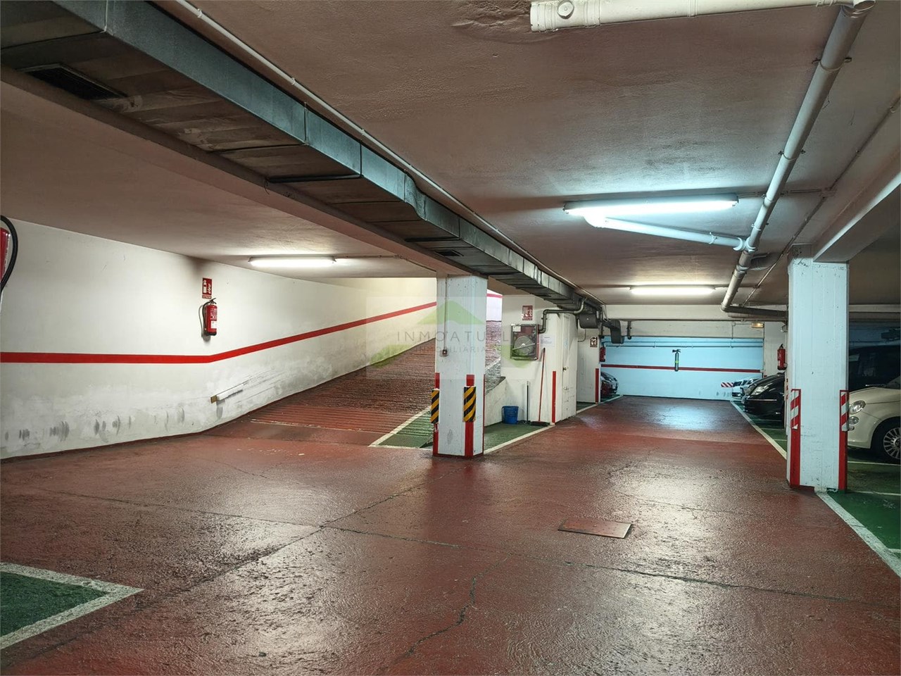 Foto 24 Entreplanta de 127m² con Garaje en Ronda de Outeiro – Ideal Negocio o Academia.