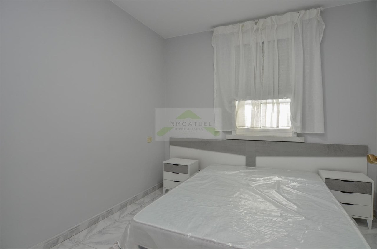 Foto 14 ESTUDIANTES.- Piso de 103m2, zona Barrio de las Flores ( 4 dormitorios ).- 