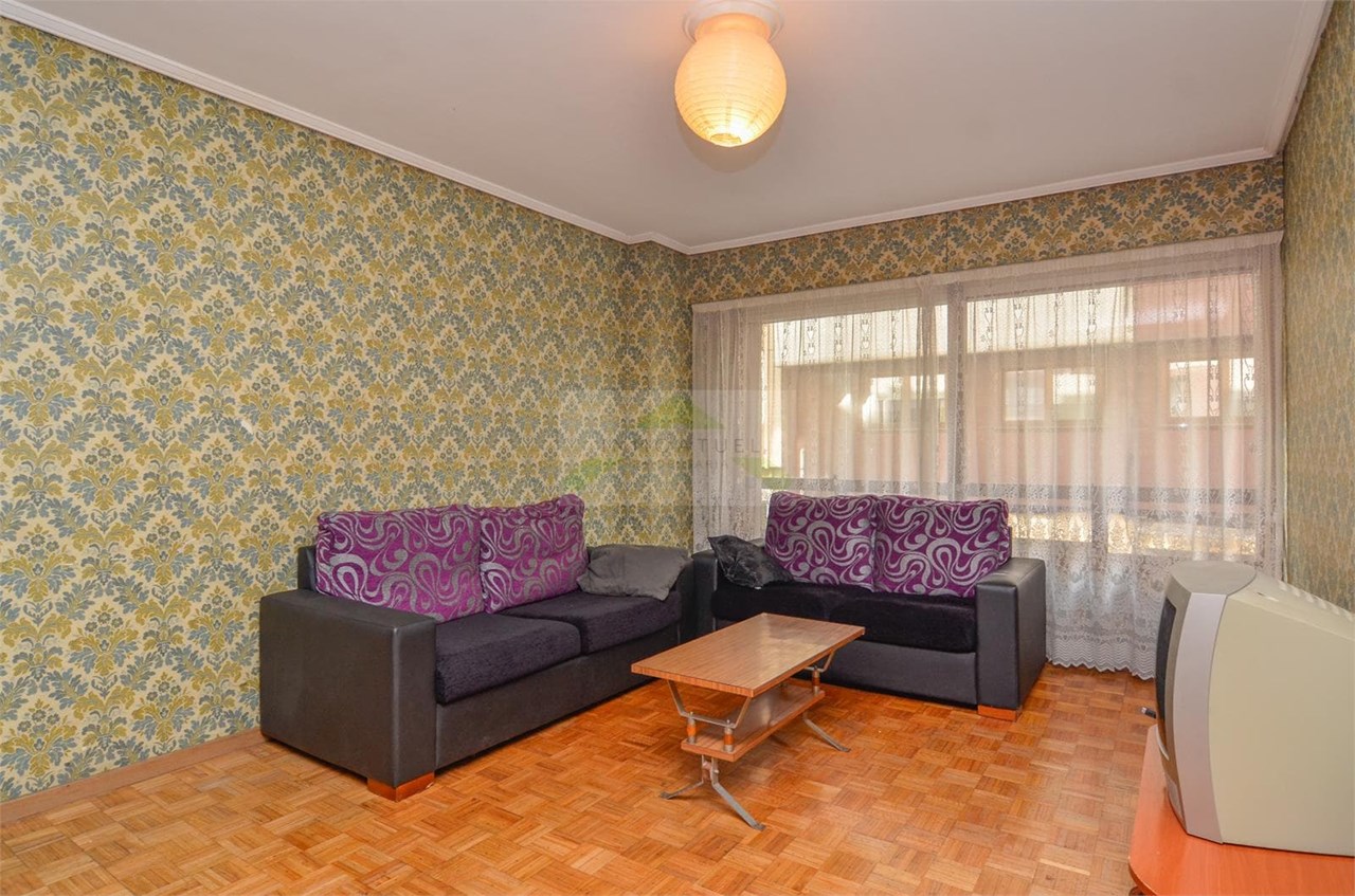 Foto 2 ESTUDIANTES.- Piso de 111m2 de cuatro dormitorios. Zona Mallos a 300 metros de la Renfe (Intermodal)