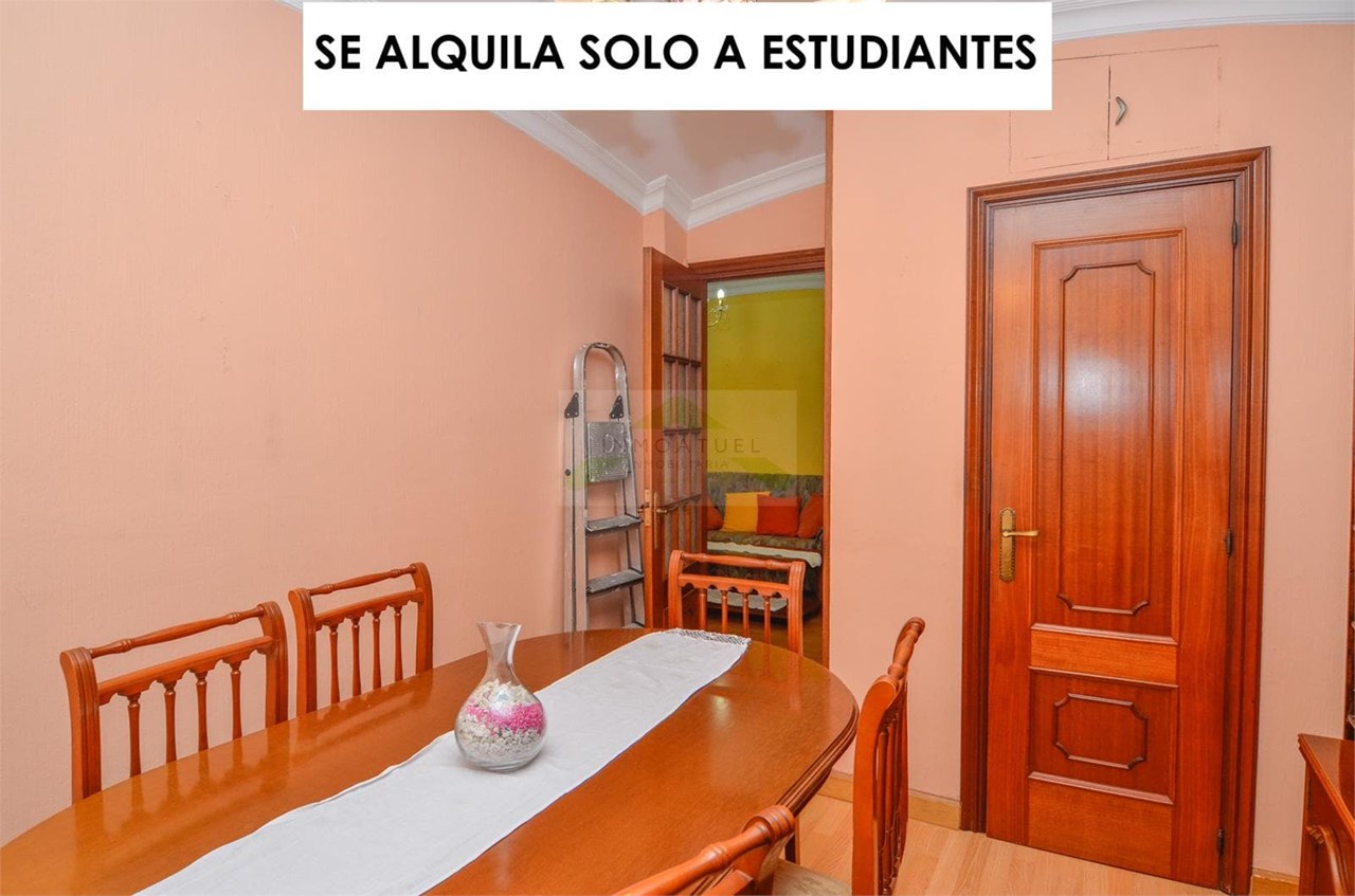 Foto 11 ESTUDIANTES.- Piso de 69m2, zona Sagrada Familia, próximo a Ronda de Outeiro.-