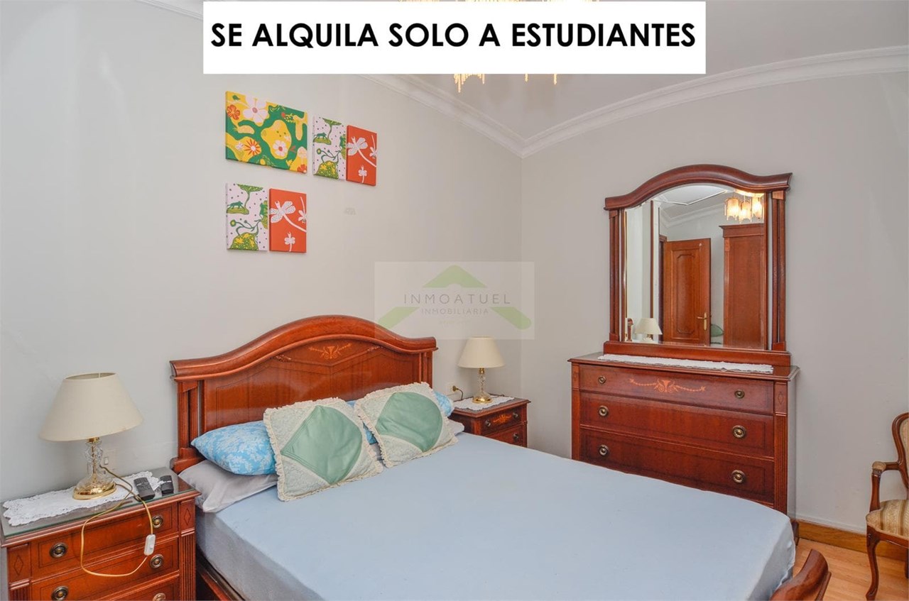 Foto 17 ESTUDIANTES.- Piso de 69m2, zona Sagrada Familia, próximo a Ronda de Outeiro.-