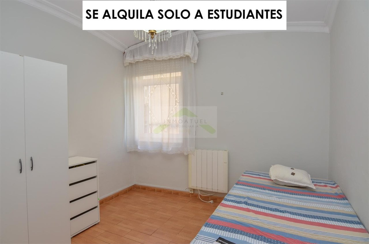 Foto 19 ESTUDIANTES.- Piso de 69m2, zona Sagrada Familia, próximo a Ronda de Outeiro.-