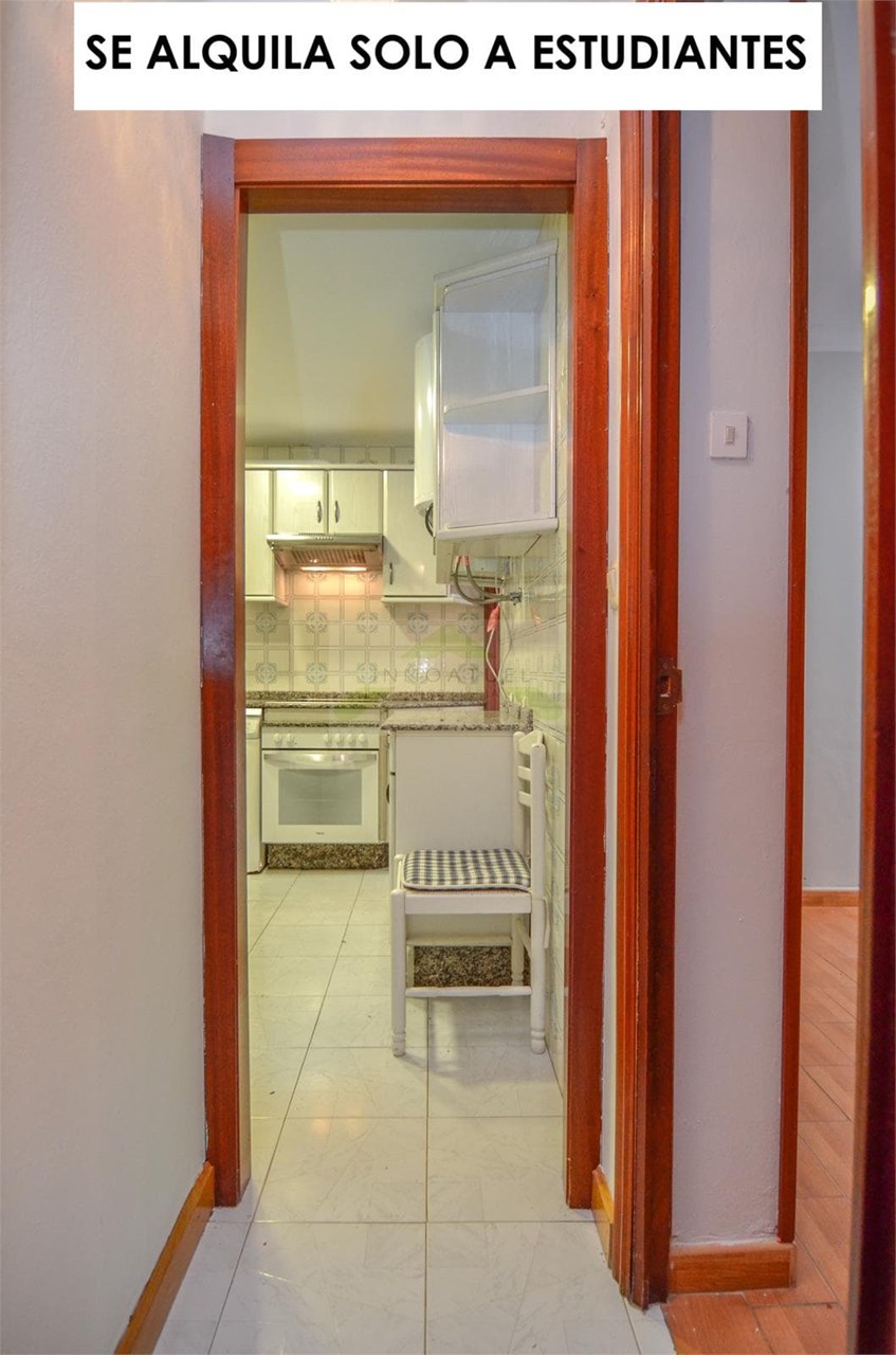 Foto 6 ESTUDIANTES.- Piso de 69m2, zona Sagrada Familia, próximo a Ronda de Outeiro.-