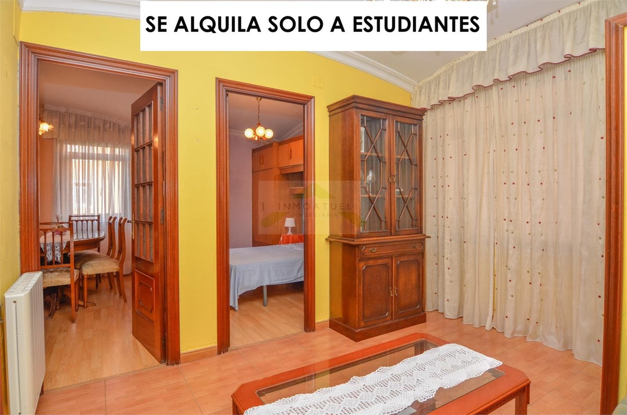 Foto 7 ESTUDIANTES.- Piso de 69m2, zona Sagrada Familia, próximo a Ronda de Outeiro.-