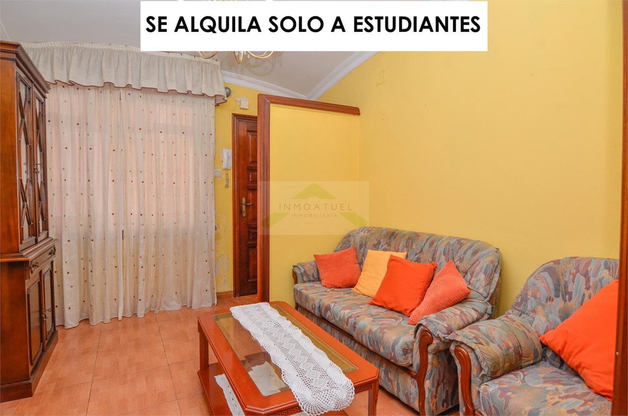 Foto 8 ESTUDIANTES.- Piso de 69m2, zona Sagrada Familia, próximo a Ronda de Outeiro.-