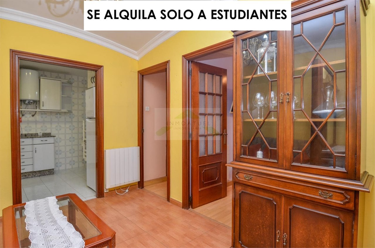 Foto 9 ESTUDIANTES.- Piso de 69m2, zona Sagrada Familia, próximo a Ronda de Outeiro.-