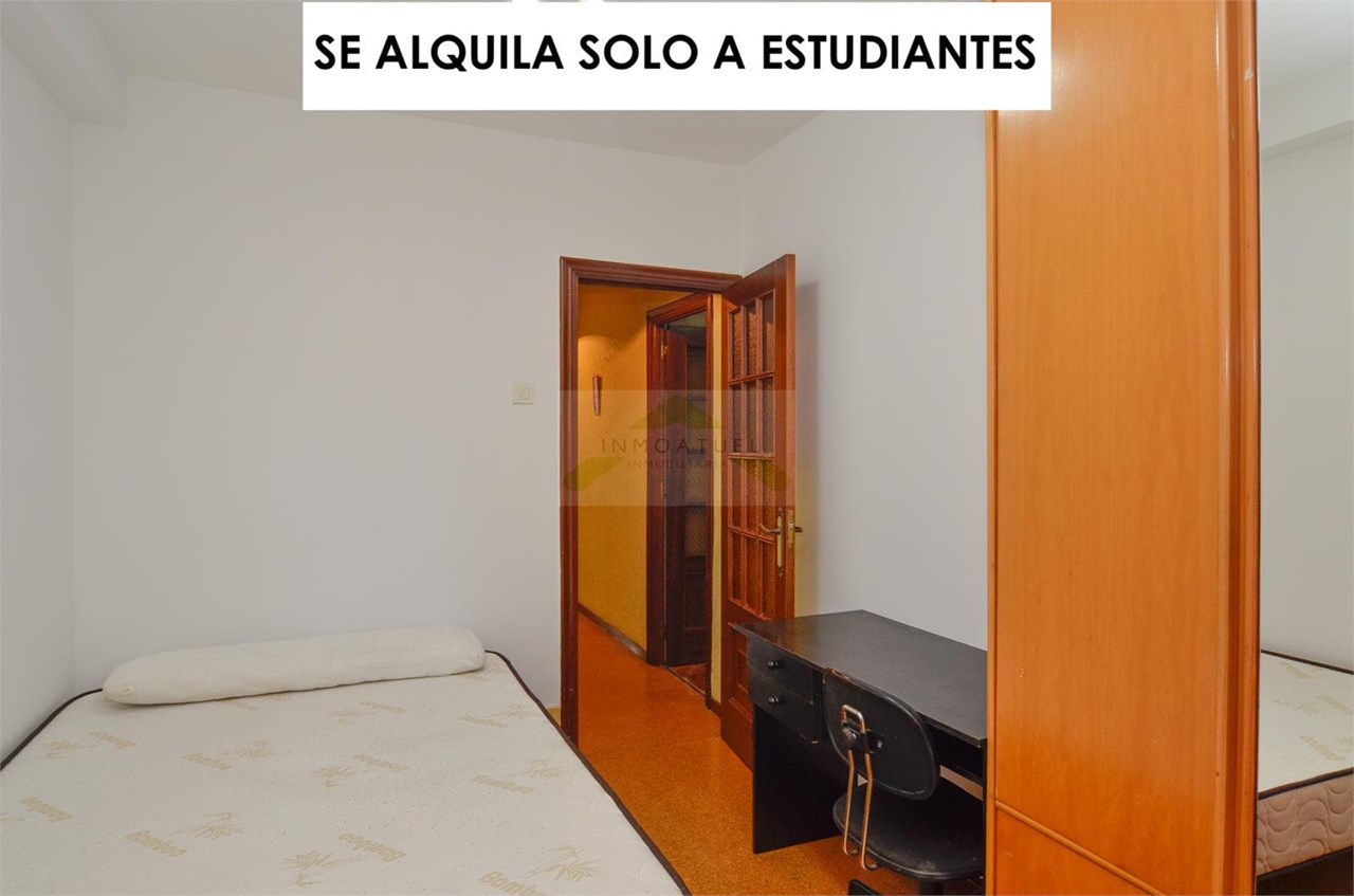 Foto 15 ESTUDIANTES.- Piso de 70m2 muy soleado sobre Ronda de Outeiro.- 