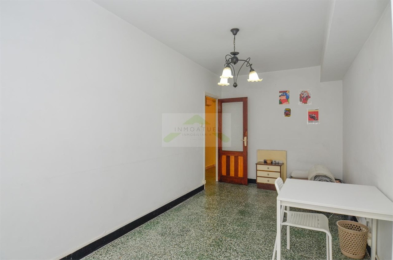 Foto 14 ESTUDIANTES.- Piso de 79m2, zona Ronda Outeiro.- 