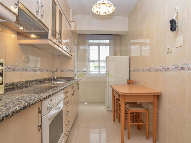 ESTUDIANTES.- Piso de 79m2, zona Ronda Outeiro.-  - A Coruña