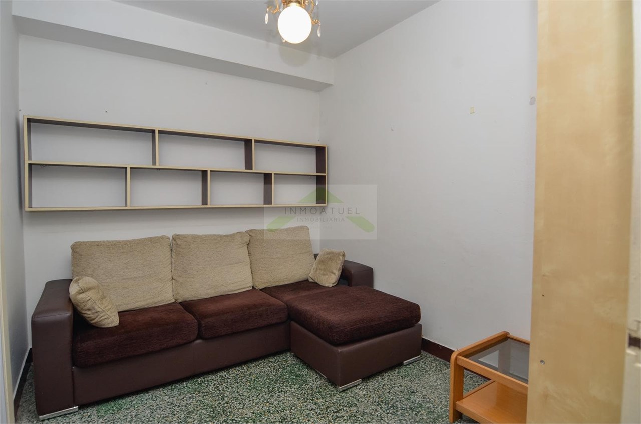 Foto 5 ESTUDIANTES.- Piso de 79m2, zona Ronda Outeiro.- 