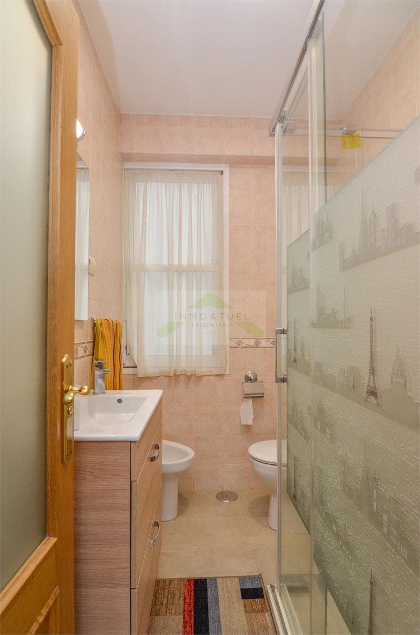 Foto 4 ESTUDIANTES.- Piso de 86m2, zona Mallos - Estación de trenes.- 