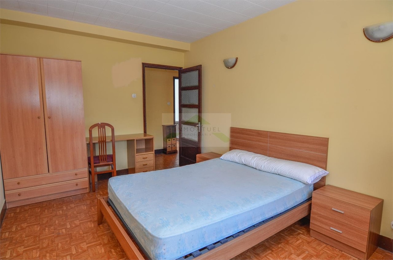 Foto 12 ESTUDIANTES.- Piso de 96m2, zona Mallos (Avenida Arteixo/Rda Outeiro).- 