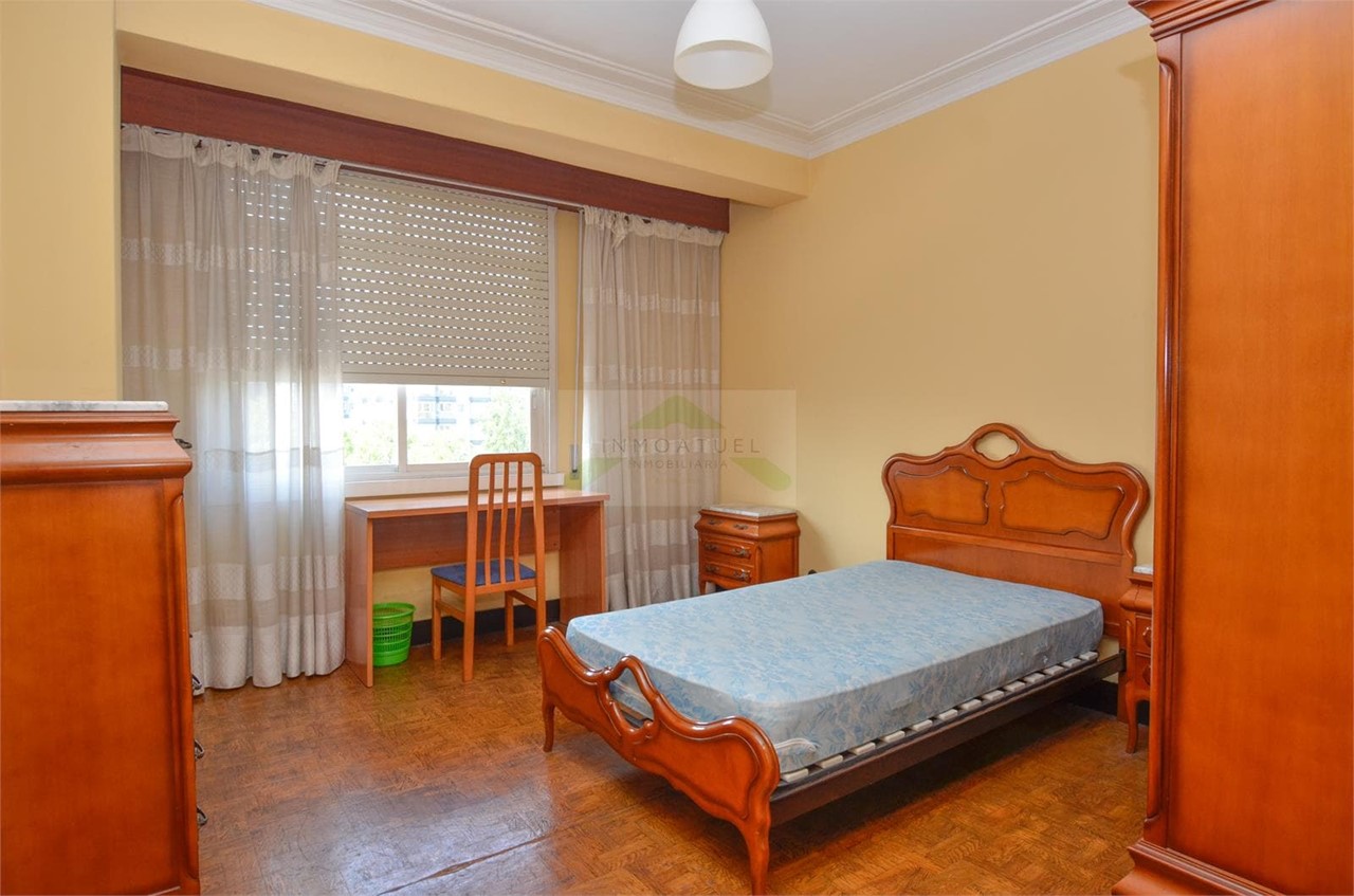 Foto 16 ESTUDIANTES.- Piso de 96m2, zona Mallos (Avenida Arteixo/Rda Outeiro).- 