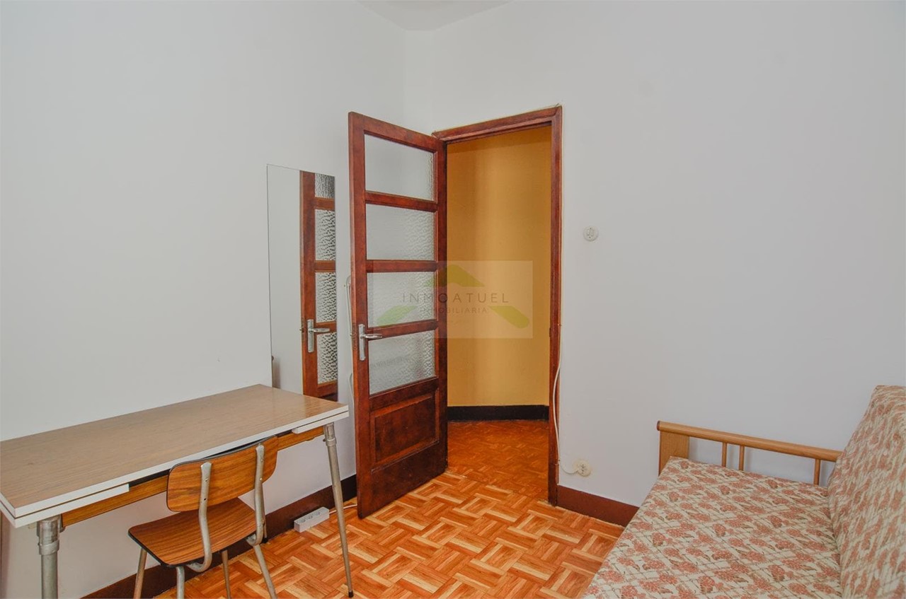 Foto 20 ESTUDIANTES.- Piso de 96m2, zona Mallos (Avenida Arteixo/Rda Outeiro).- 