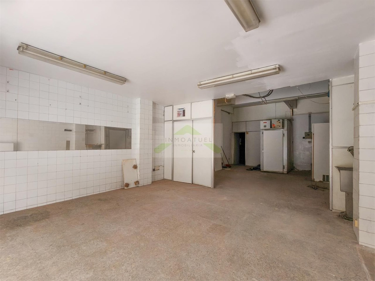 Foto 4 LOCAL 84m² EN CALLE PEATONAL - Zona Sagrada Familia - IDEAL TIENDA DE ALIMENTACIÓN.