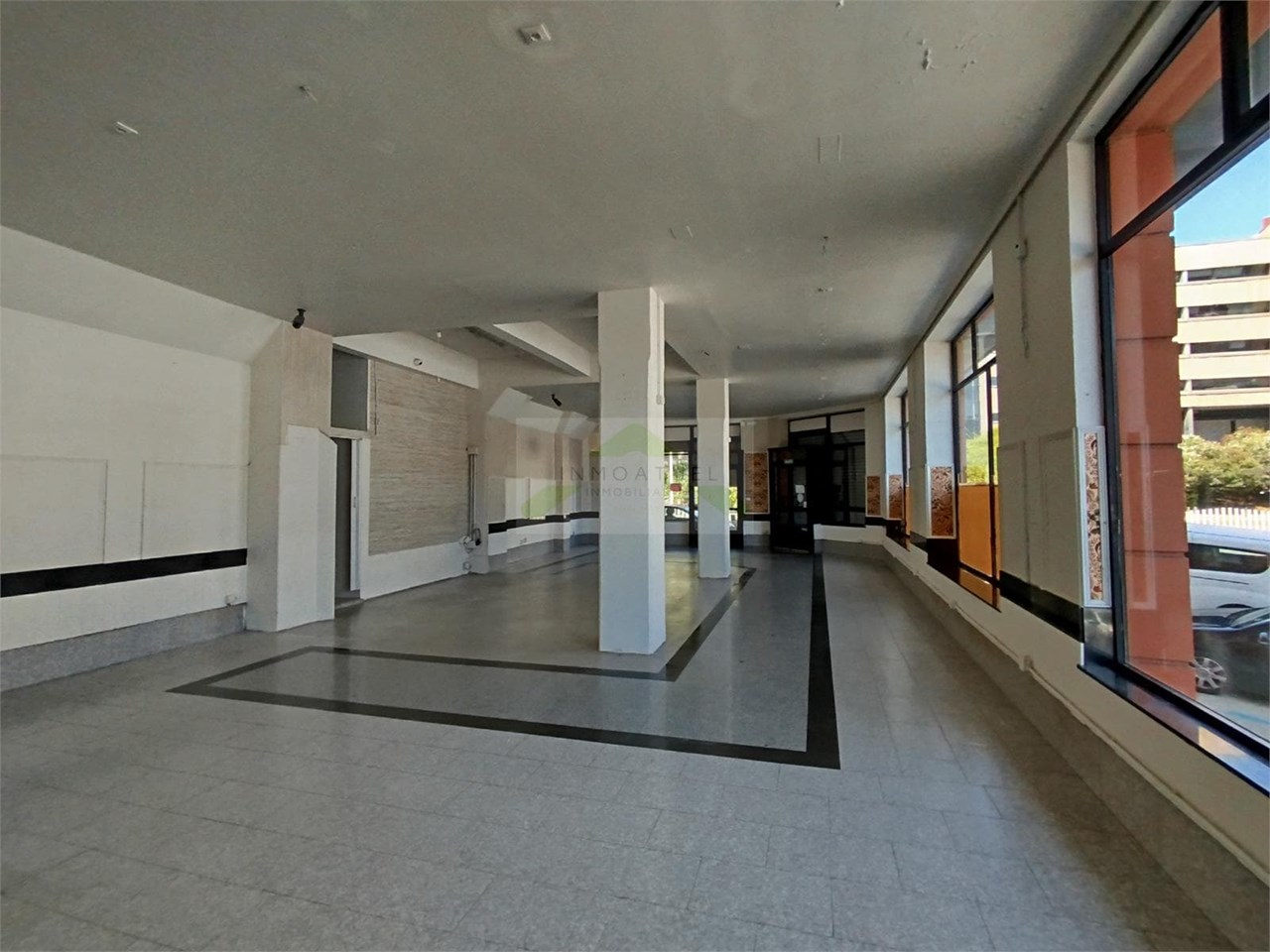 Foto 5 Local comercial de 171m2, zona Cuatro Caminos (C/Perpetuo Socorro).- 