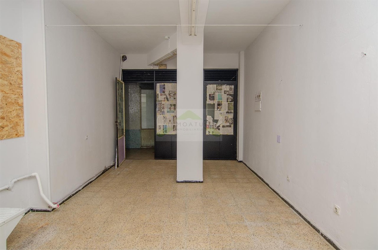 Foto 10 Local comercial de 20m2, zona Mallos (Avenida Mallos).- Ideal almacén o trastero.- 