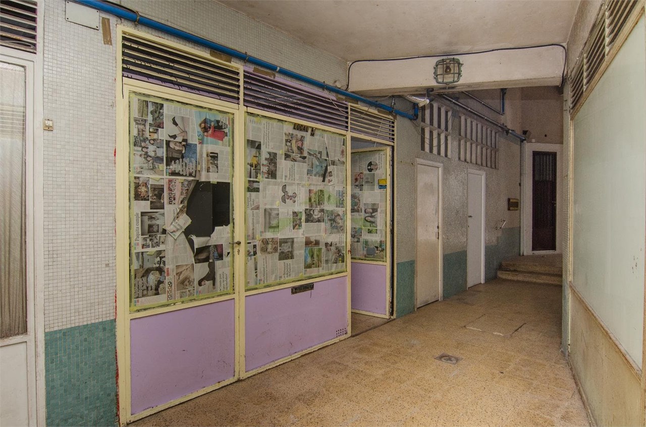 Foto 3 Local comercial de 20m2, zona Mallos (Avenida Mallos).- Ideal almacén o trastero.- 