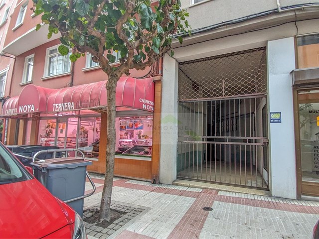 Local comercial de 20m2, zona Mallos (Avenida Mallos).-  - A Coruña