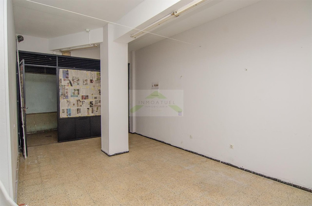Foto 7 Local comercial de 20m2, zona Mallos (Avenida Mallos).- 