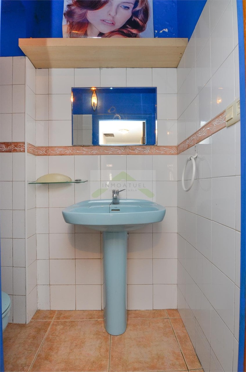 Foto 12 Local comercial de 40m2, zona Mallos, próximo a Ronda de Outeiro y Avenida Arteixo.- 