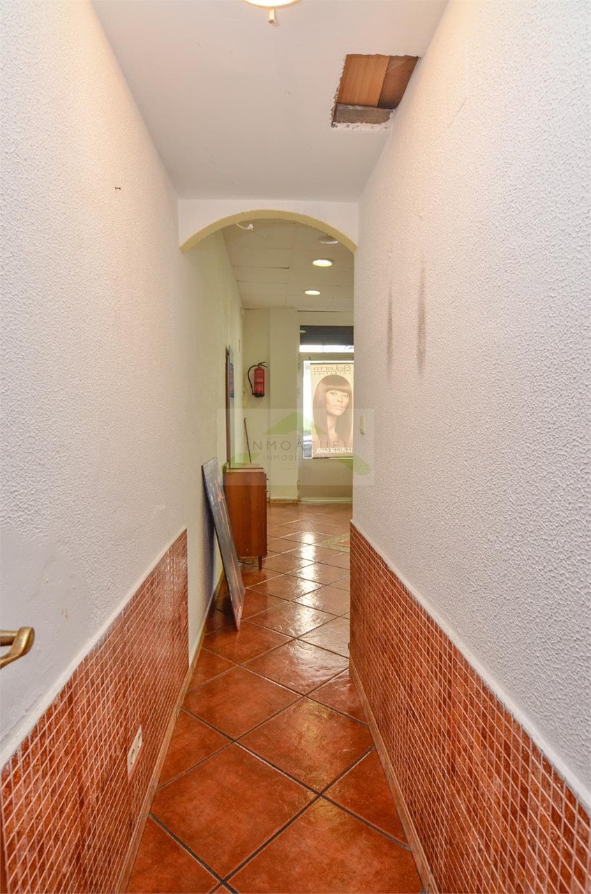 Foto 14 Local comercial de 40m2, zona Mallos, próximo a Ronda de Outeiro y Avenida Arteixo.- 