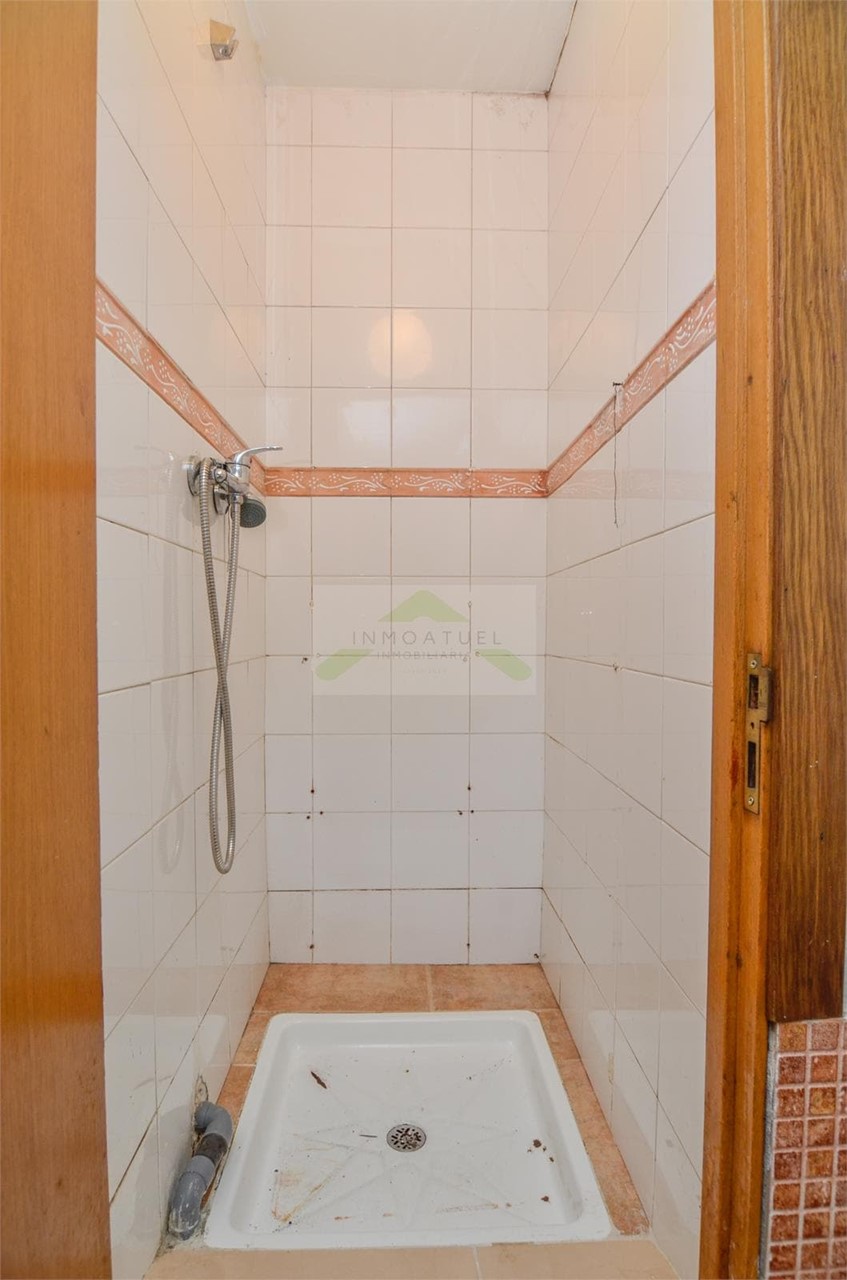 Foto 9 Local comercial de 40m2, zona Mallos, próximo a Ronda de Outeiro y Avenida Arteixo.- 