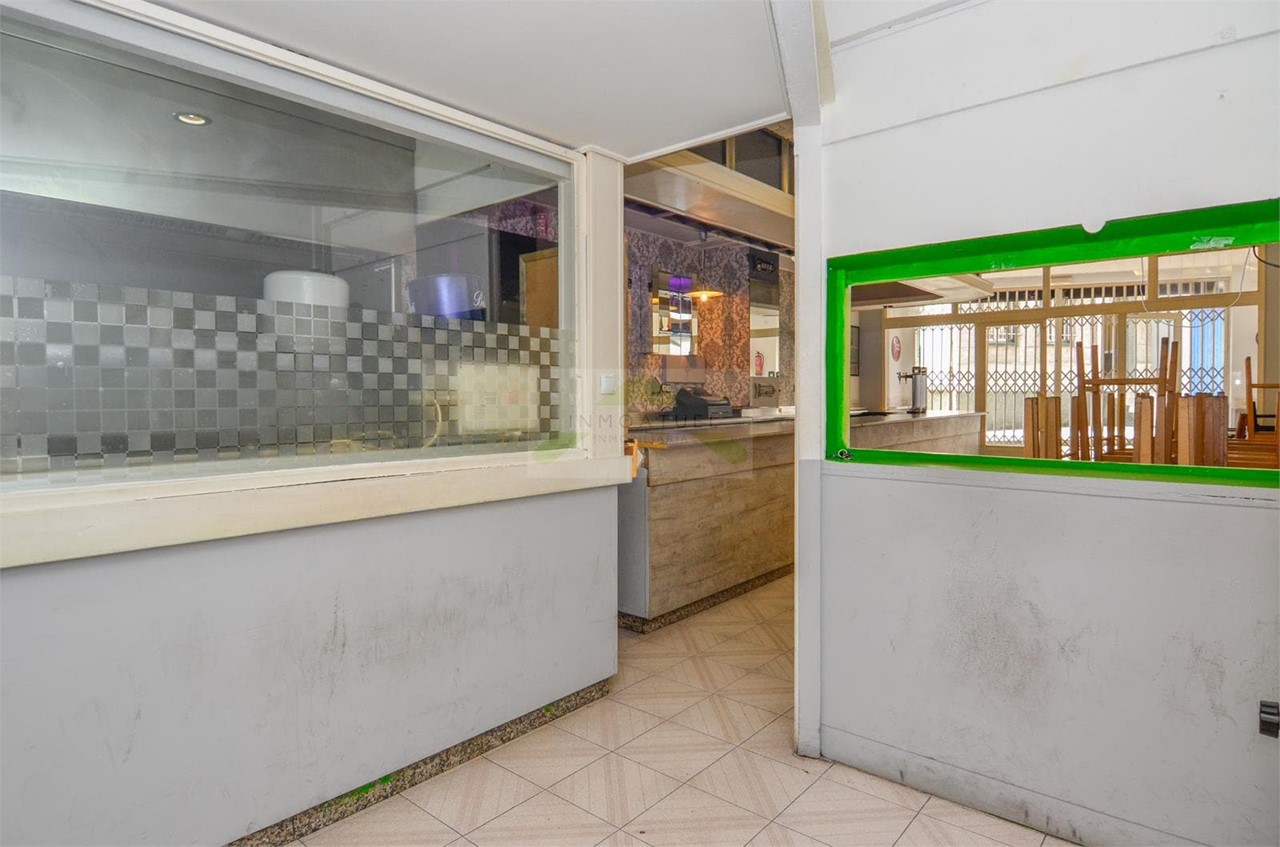 Foto 12 local comercial de 75m2 para hostelería, zona Mallos ( Estación de trenes ).- 