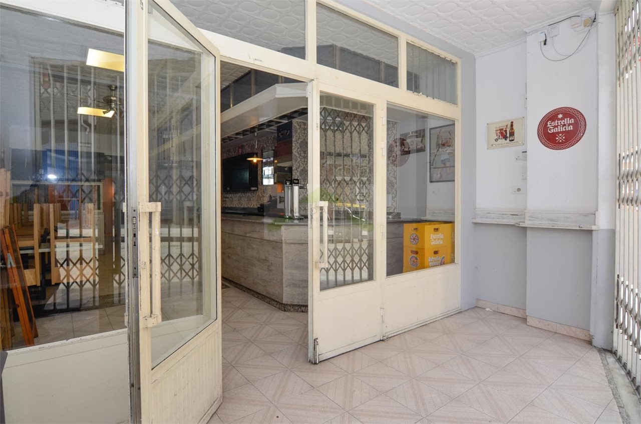 Foto 16 local comercial de 75m2 para hostelería, zona Mallos ( Estación de trenes ).- 