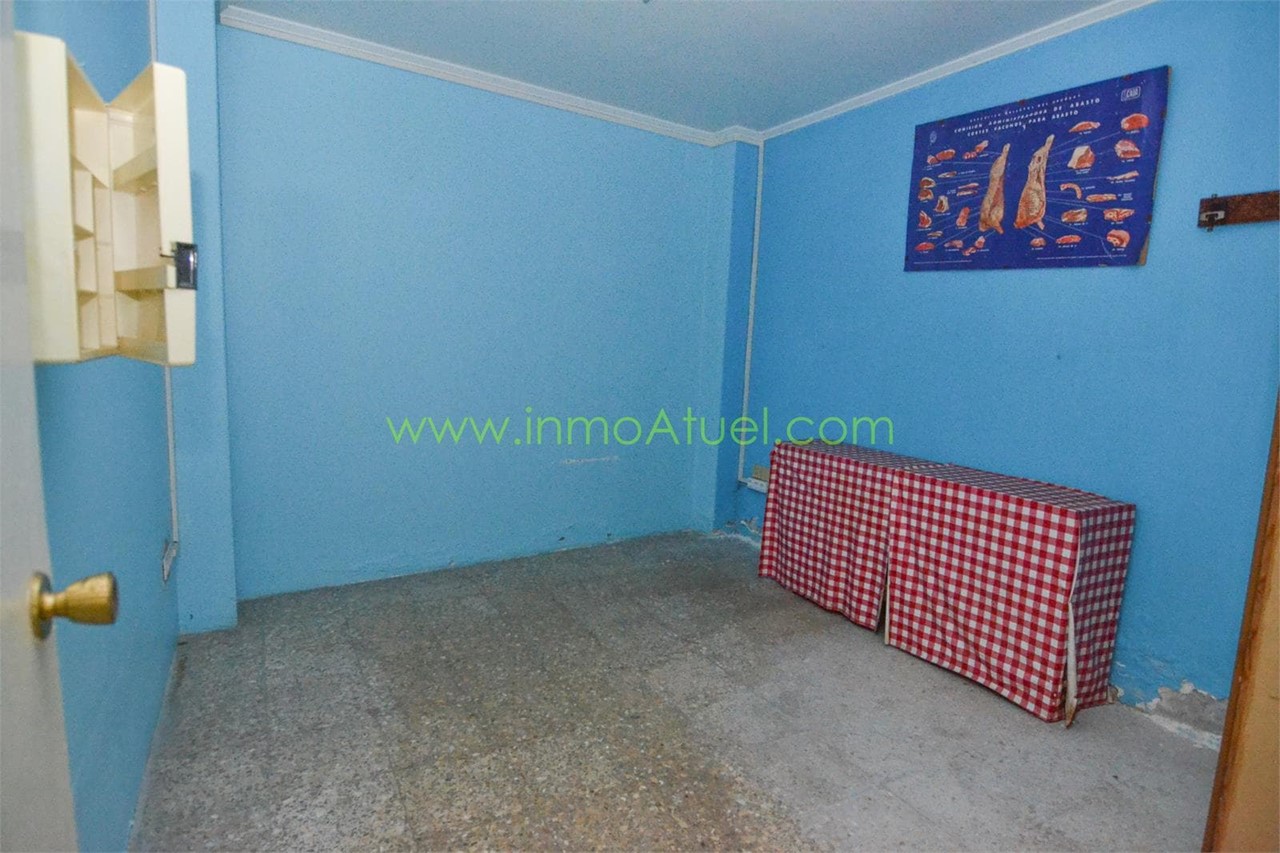 Foto 10 Local comercial de 84m2, zona Sagrada Familia.- 