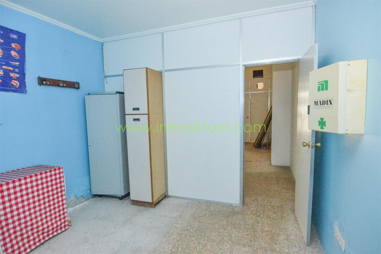 Foto 11 Local comercial de 84m2, zona Sagrada Familia.- 