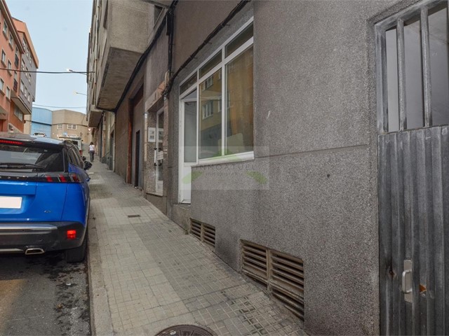 Local de 167m2, zona Meicende (Arteixo) a solo cinco minutos de Coruña.- 