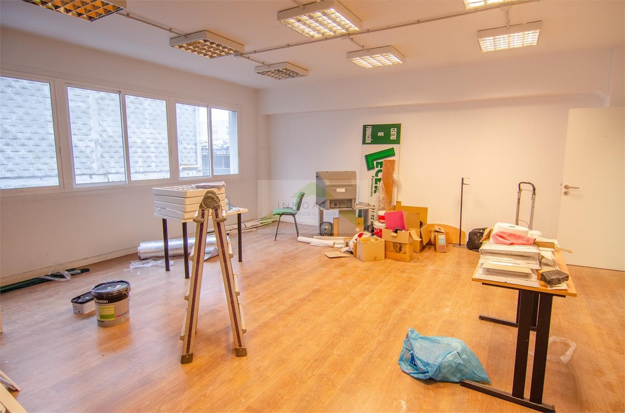 Foto 12 Local de 510m2 ubicado en el Poligono Industrial La Grela Bens (A Coruña).