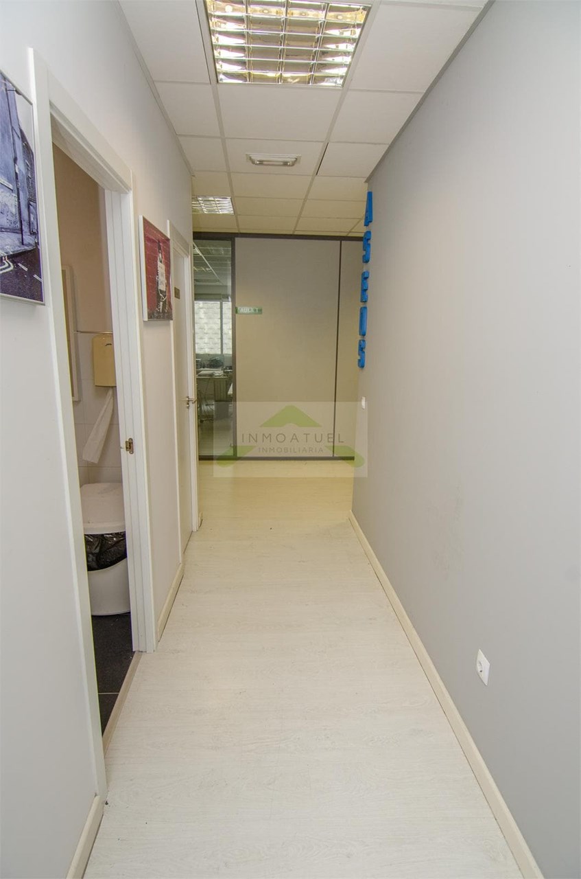 Foto 14 Local de 510m2 ubicado en el Poligono Industrial La Grela Bens (A Coruña).