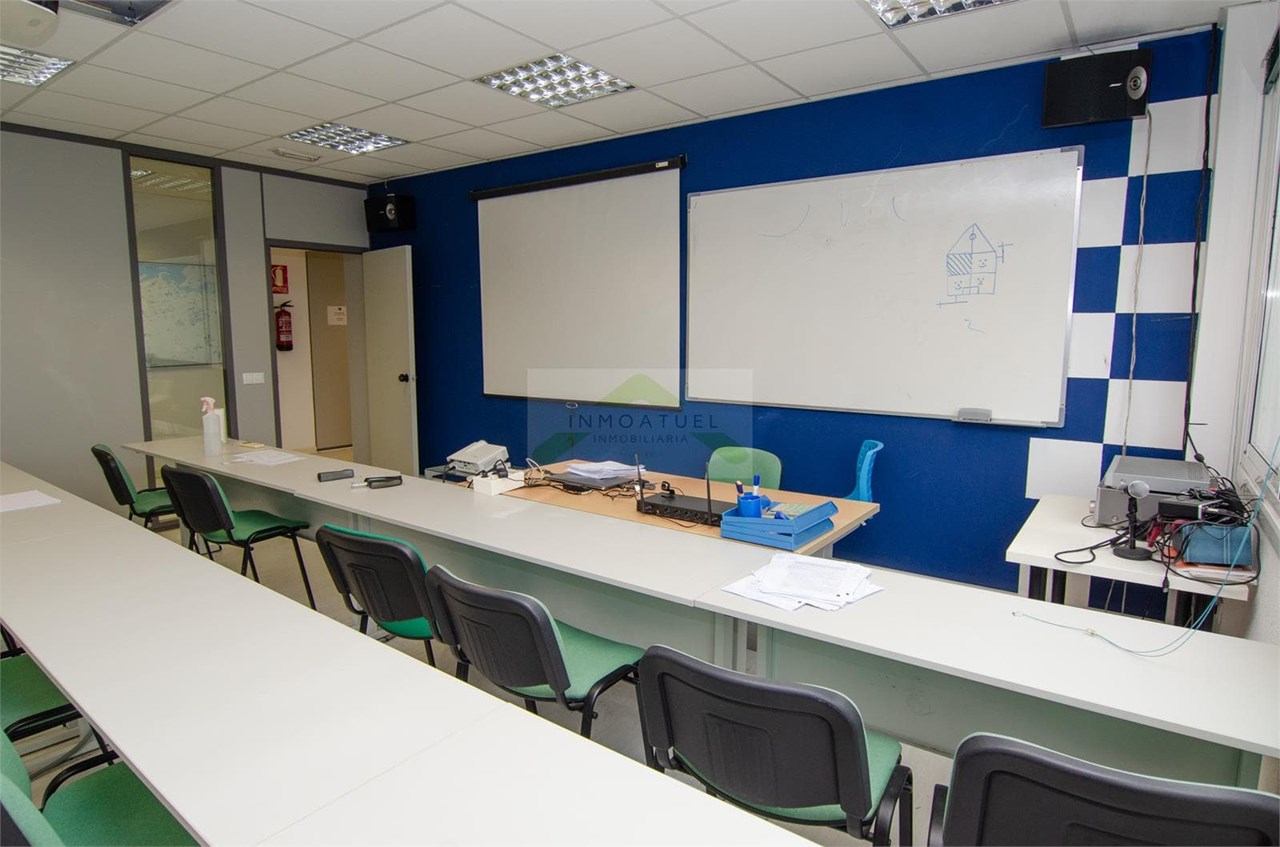 Foto 19 Local de 510m2 ubicado en el Poligono Industrial La Grela Bens (A Coruña).