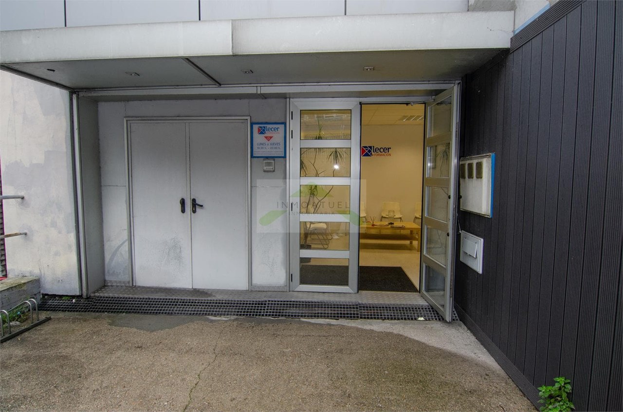 Foto 1 Local de 510m2 ubicado en el Poligono Industrial La Grela Bens (A Coruña).
